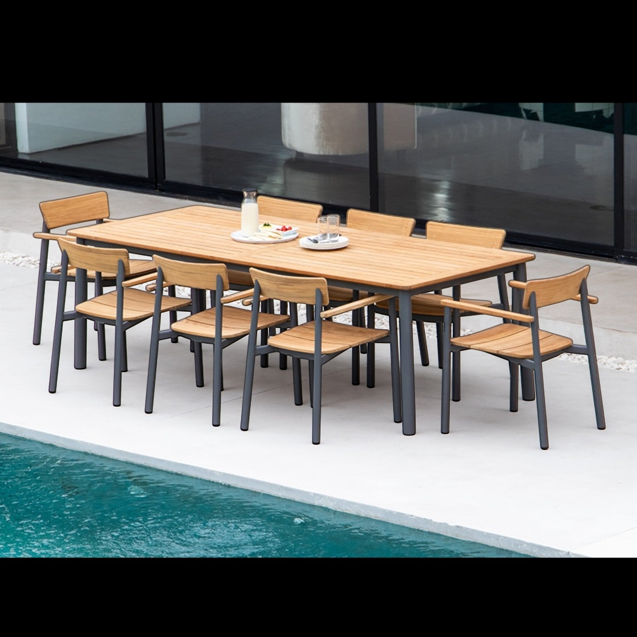 WESTPORT 94.5" DINING UMBRELLA TABLE