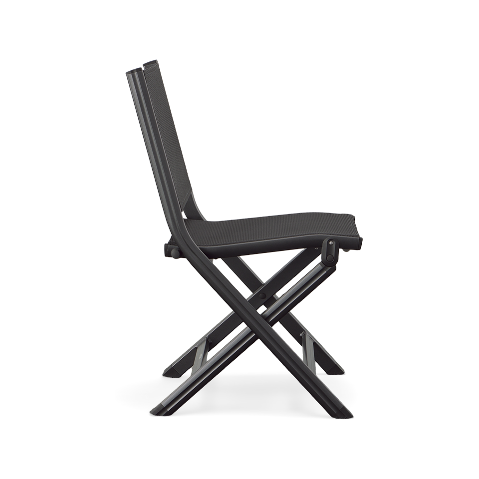 BASIC+ FOLDING SIDE CHAIR