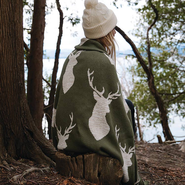 Mountain Oh Deer Holiday Throw Blanket: Khaki Green/Milk