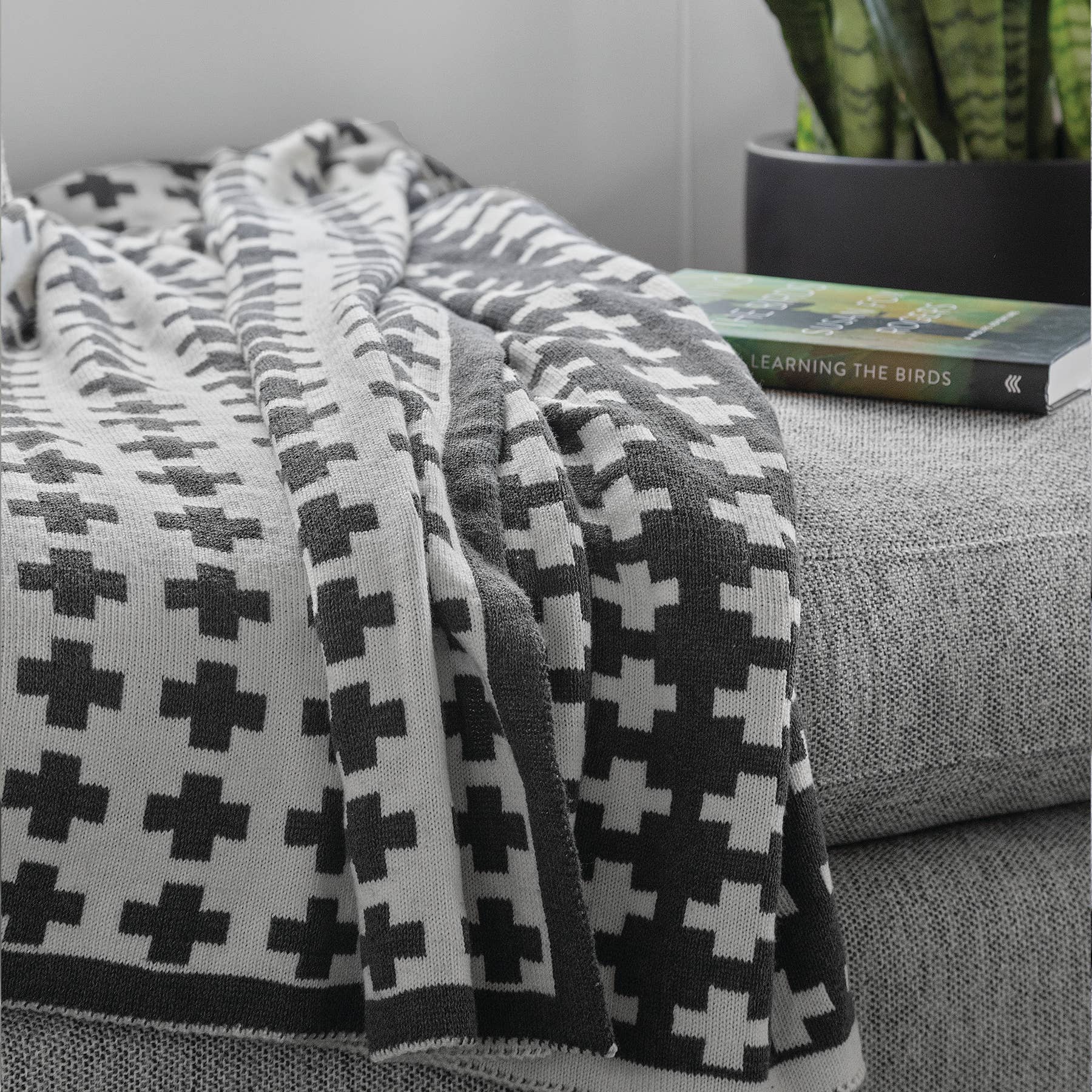 Wool Small Cross Reversible Throw Blanket: Charcoal / Aluminum