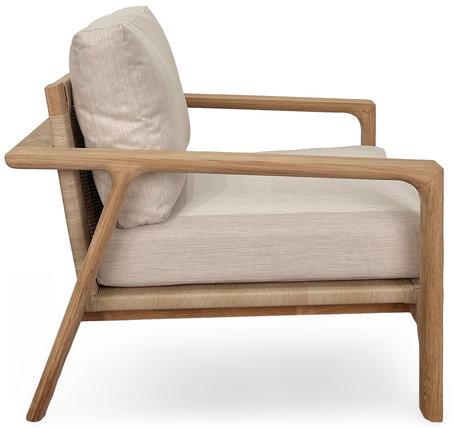 HANA LOUNGE CHAIR