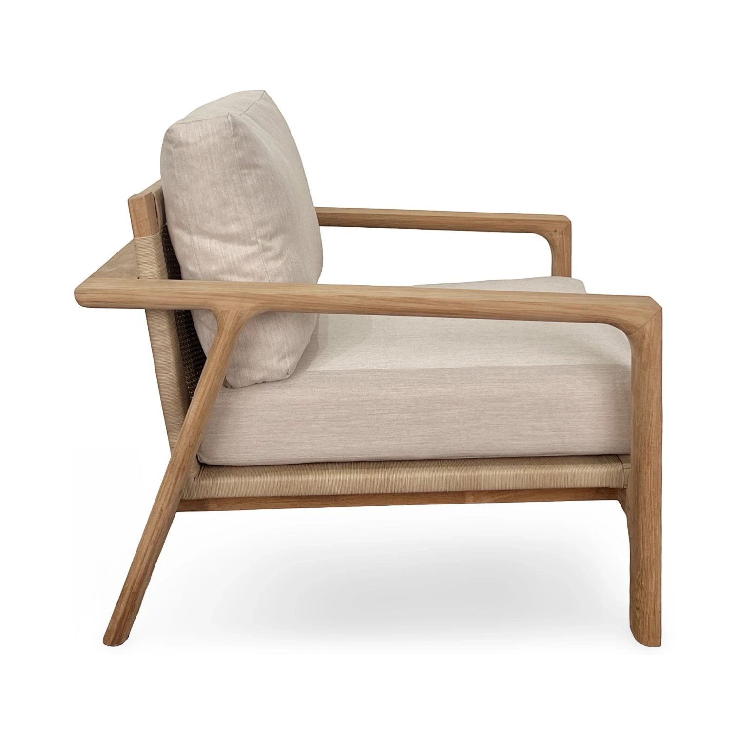 HANA LOUNGE CHAIR
